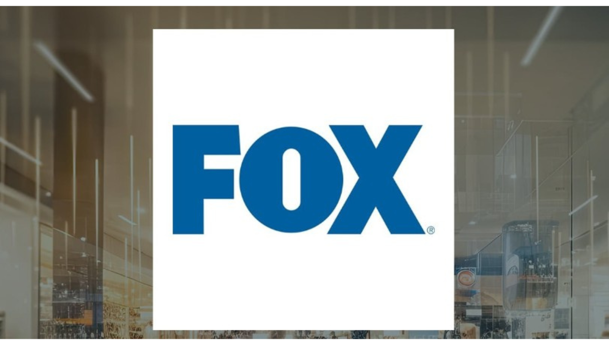 USAA Invests $334K in Fox